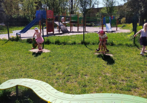 Zabawy ruchowe w ogrodzie przedszkolnym