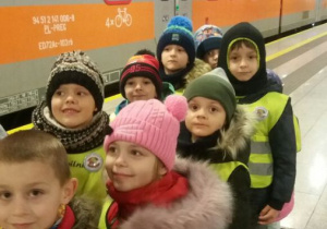 Dzieci z gr. II na wycieczce na Dworcu Łódź Fabryczna