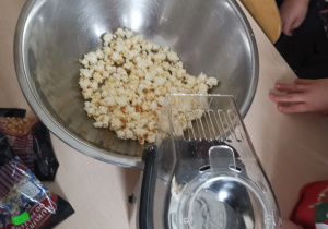 Robimy popcorn.