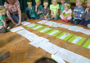 Dzieci ustalają kodeks małego Ekologa.