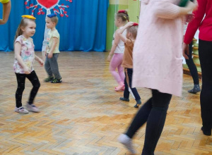 "Zajęcia muzyczno - ruchowe z rodzicami z rodzicami".