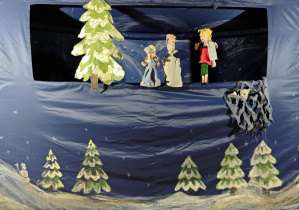 Scenki z przesdstawienia.