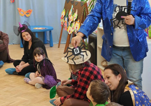 Karnawałowe zabawy z najbliższymi - pająki i cyfry.