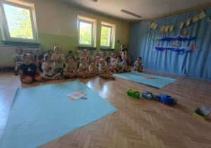 Dzieci podczas prezentacji słowno - muzycznej.